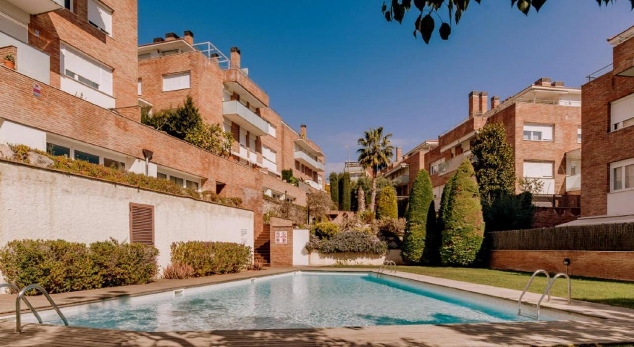 דירות Tiana Bonito Duplex Con Piscina En Barcelona&Playa מראה חיצוני תמונה