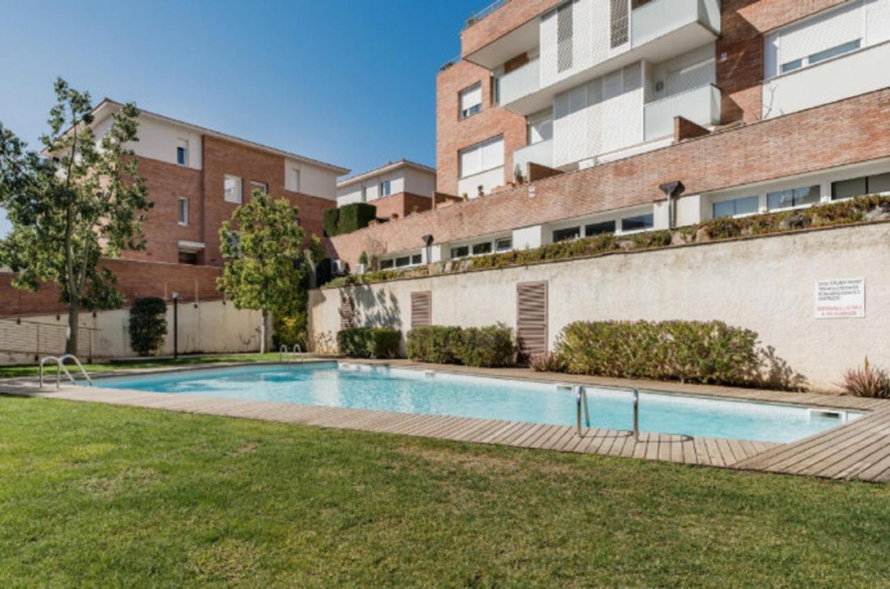 דירות Tiana Bonito Duplex Con Piscina En Barcelona&Playa מראה חיצוני תמונה